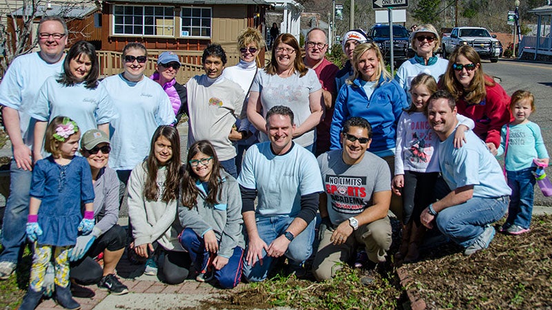 Helena Beautification Board hosts annual Clean Up Day - Shelby County ...