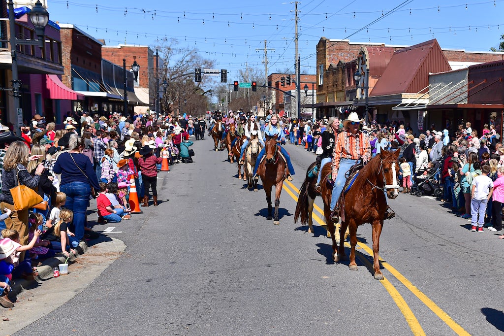 Columbiana Cowboy Day stirrups some fun with 16th annual outing