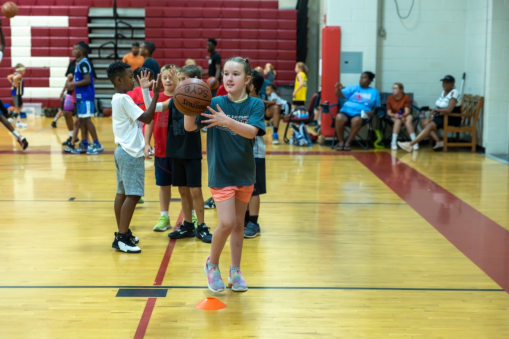 Bobby Madison Basketball Camp celebrates milestone with another successful week – Shelby County Reporter